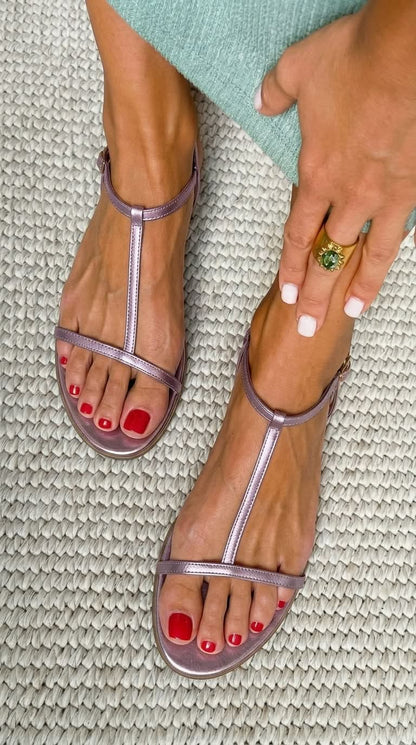 Chloe - Metallic Flat Sandals with T-Straps for Summer